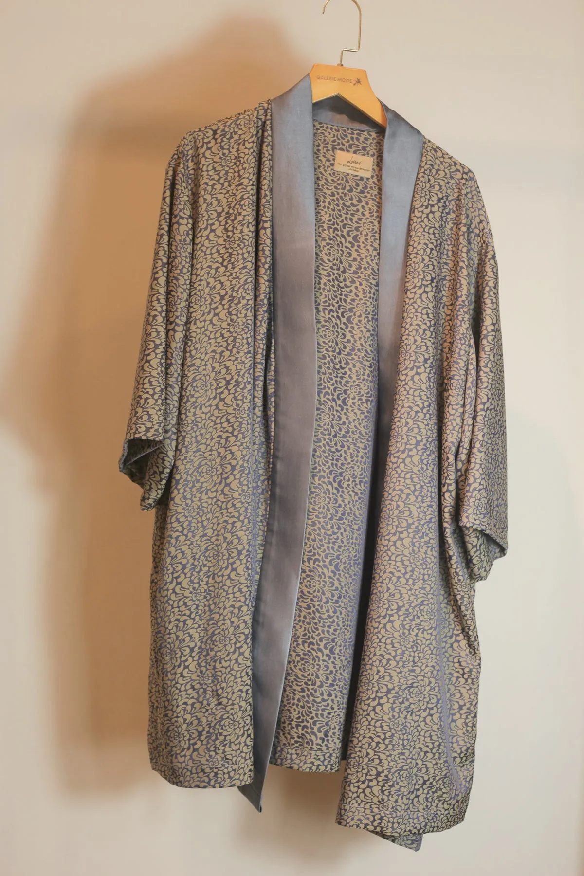 Gam long silk jacket