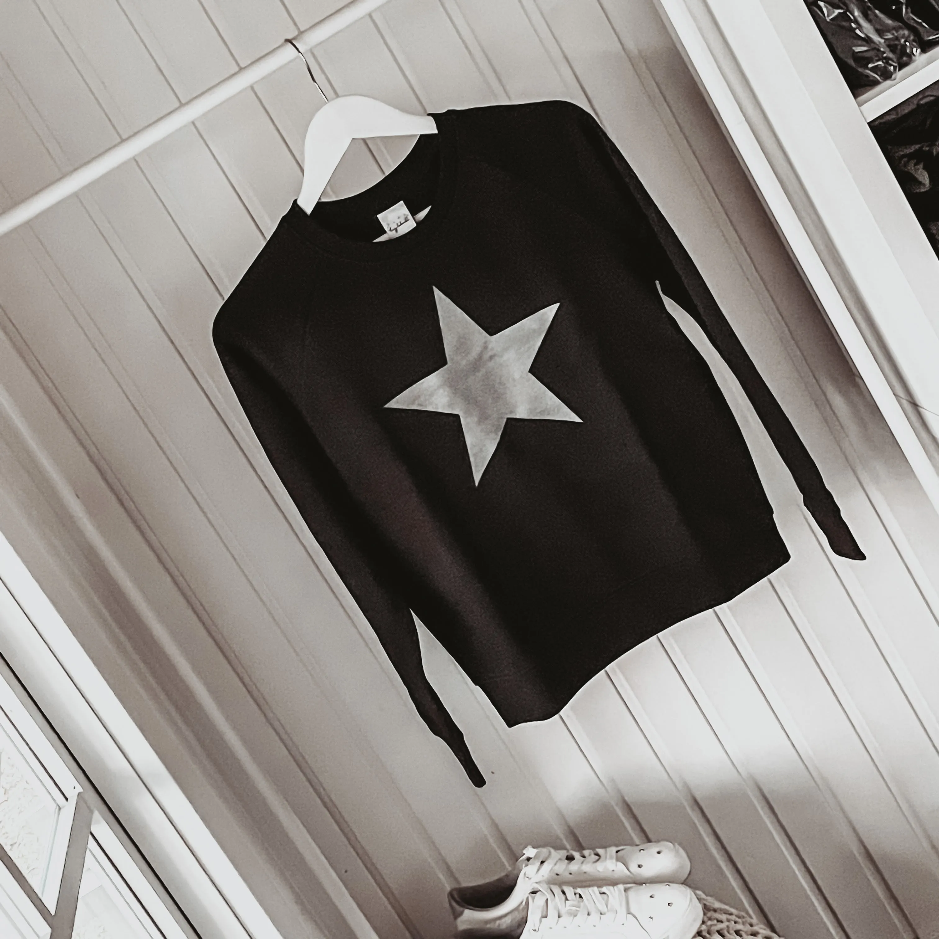 Glitter star black sweatshirt *fitted style*