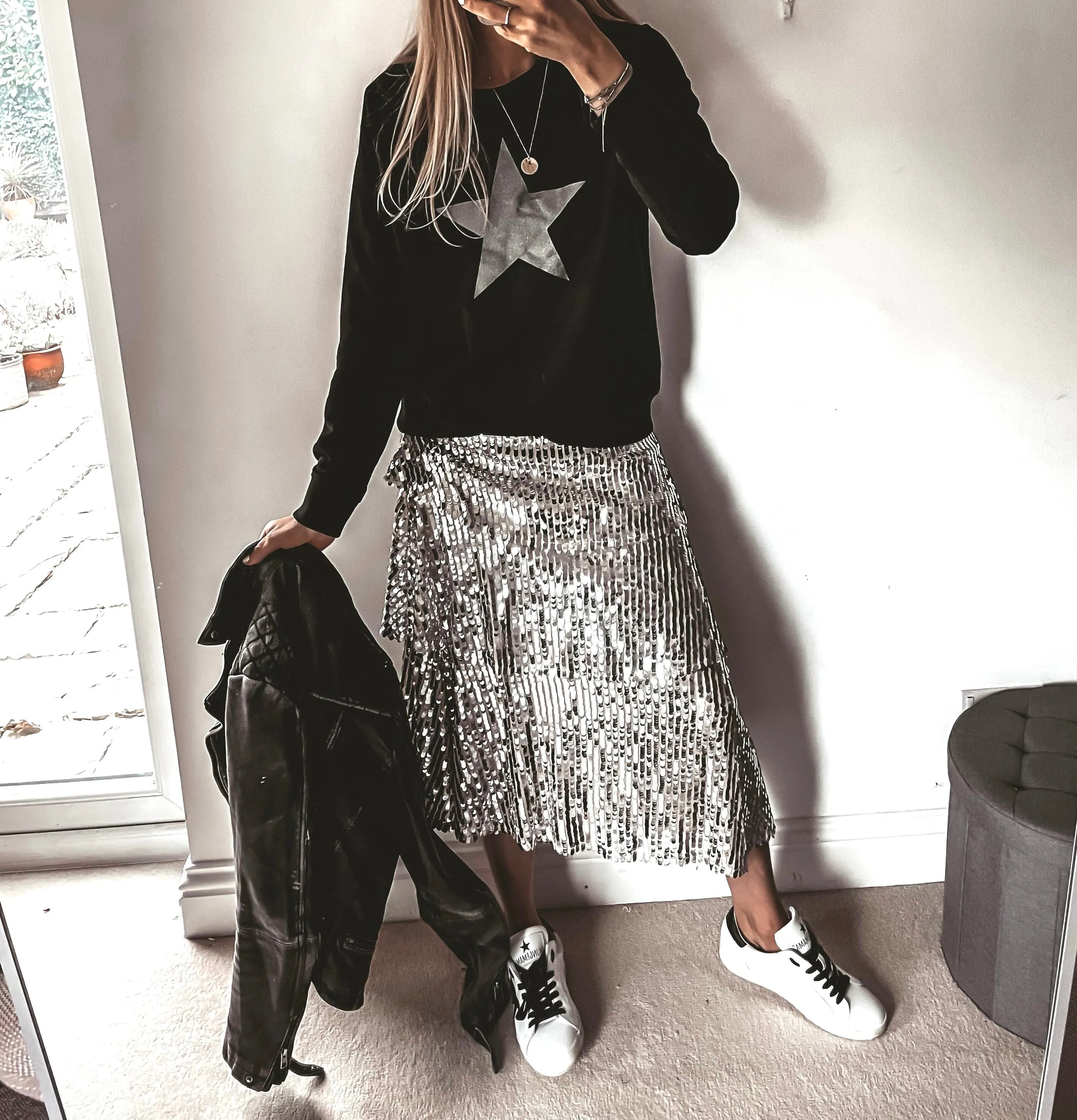 Glitter star black sweatshirt *fitted style*