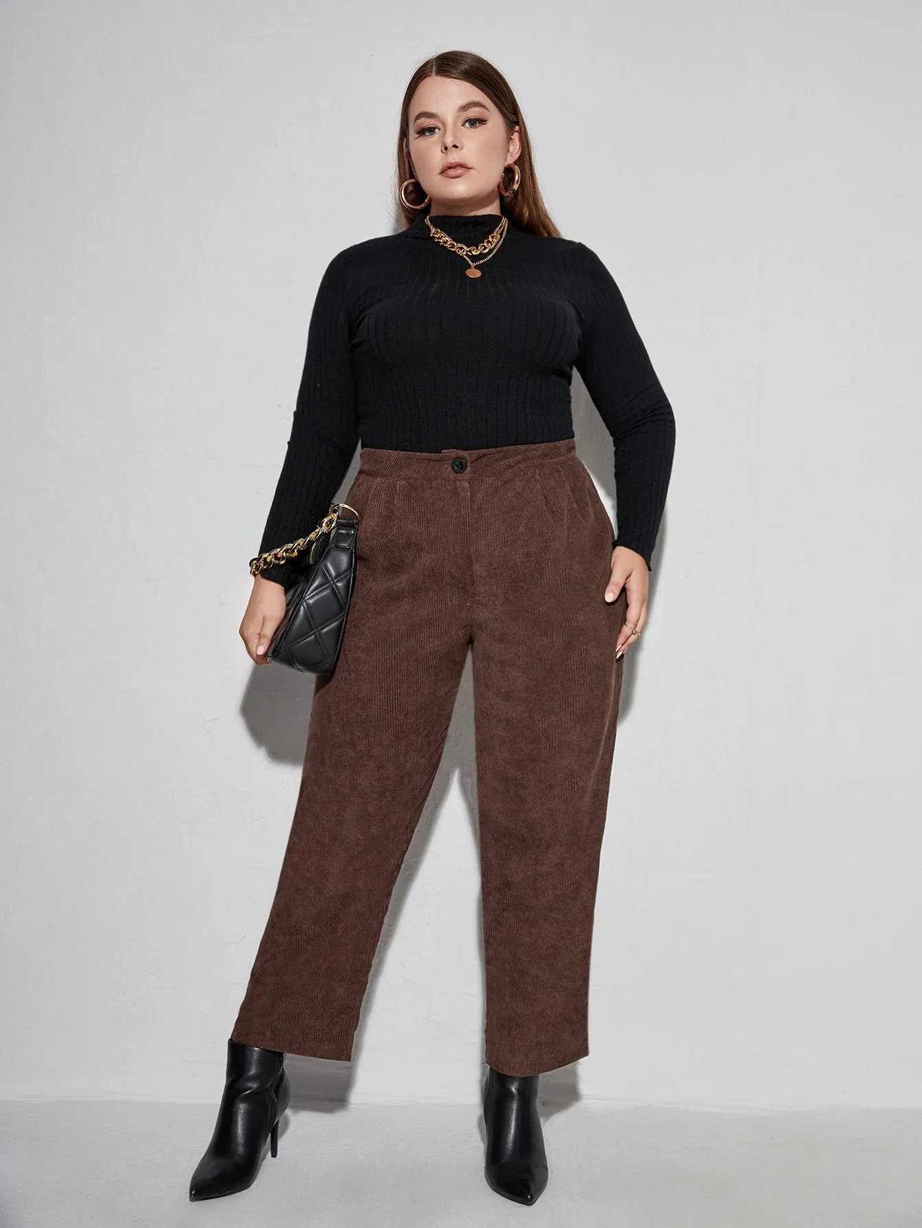 Plain Pocket Cropped Plus Size Pants