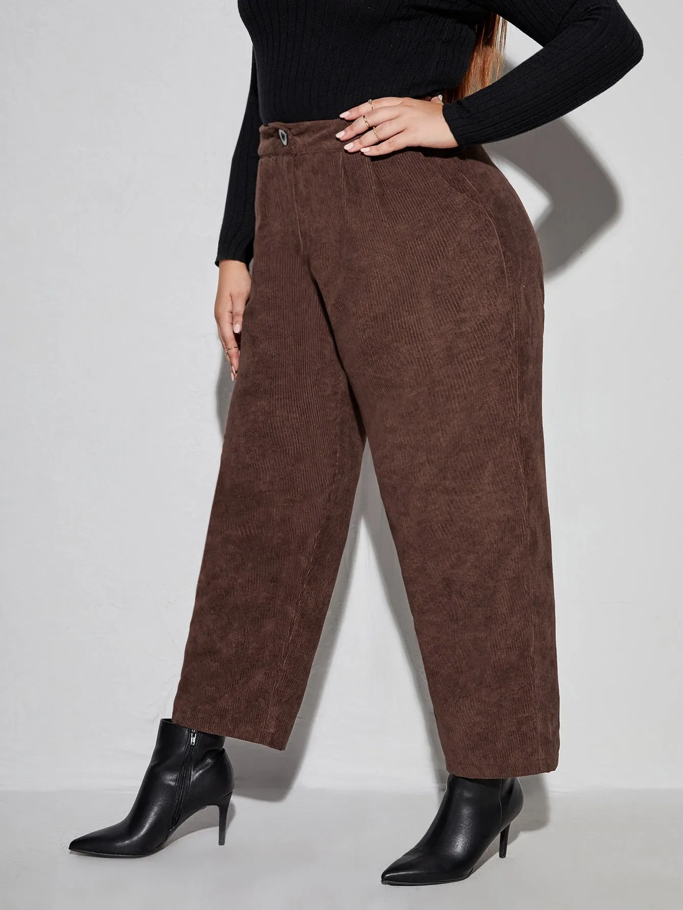 Plain Pocket Cropped Plus Size Pants