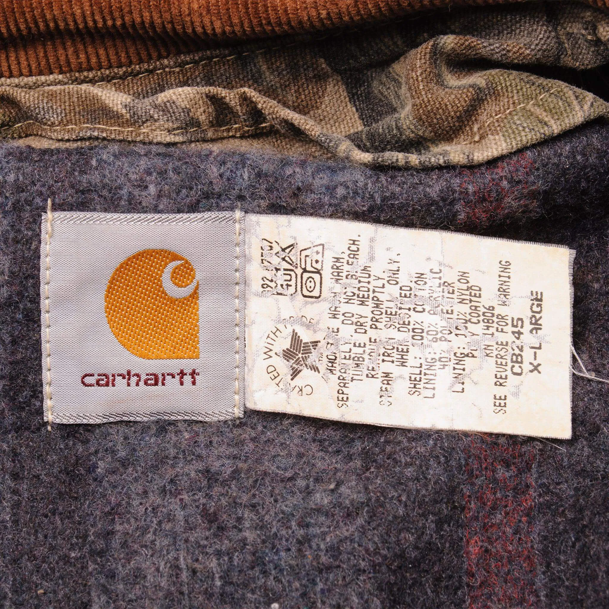 VINTAGE CARHARTT CAMO HUNTER JACKET SIZE XL MADE IN USA